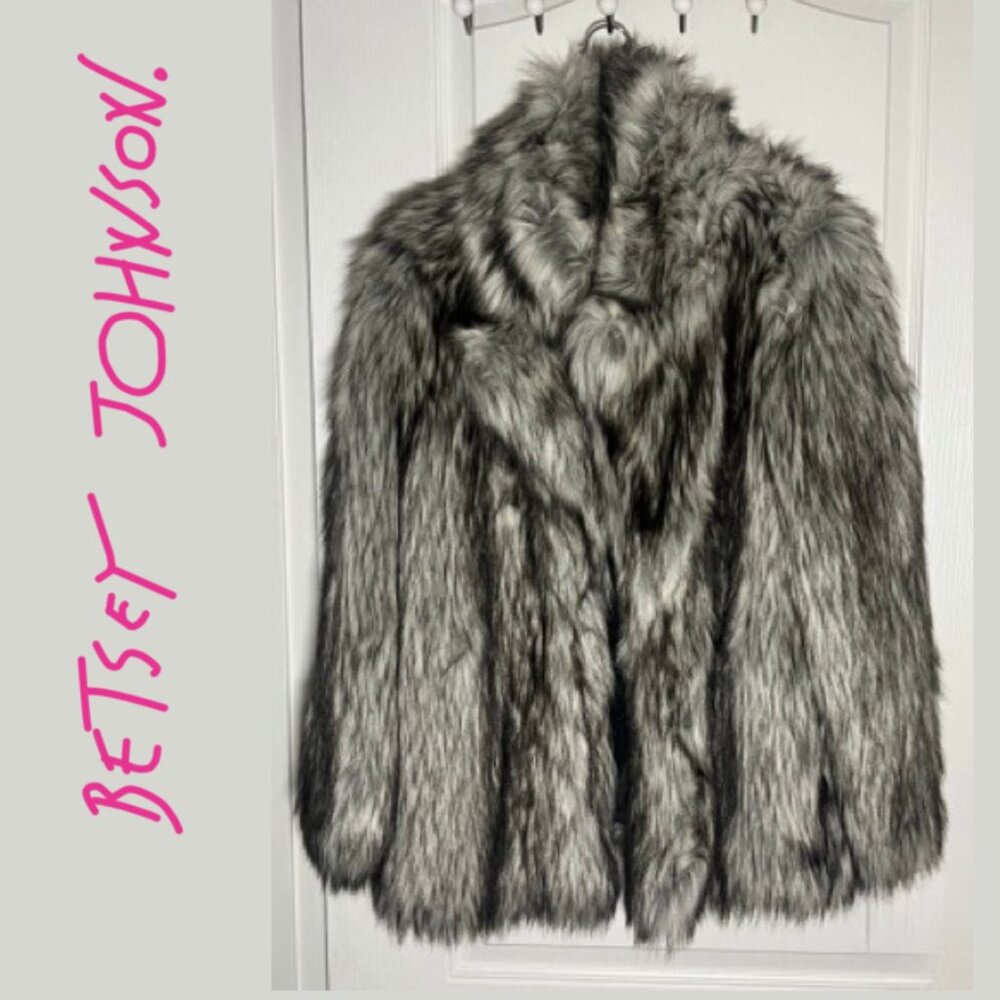 Betsey Johnson Faux Fur Coat – Silver/Grey Luxe